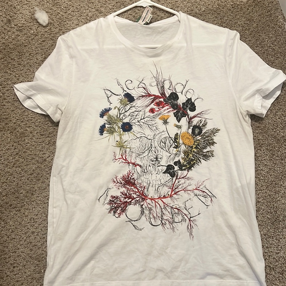 Women’s Authentic Alexander McQUEEN t shirt size Large